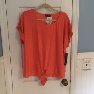 *NWT* Luxology Coral Short Sleeve Top